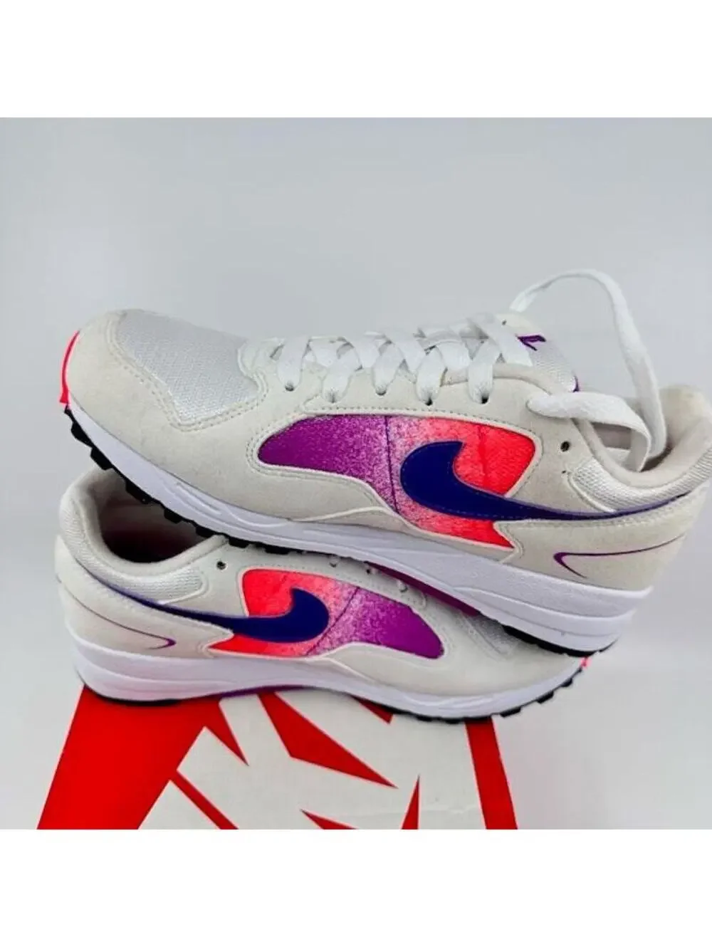 NEW Nike Air Skylon 2 Sneaker Shoes Lace-Up White Court Purple Solar Red Girls 4